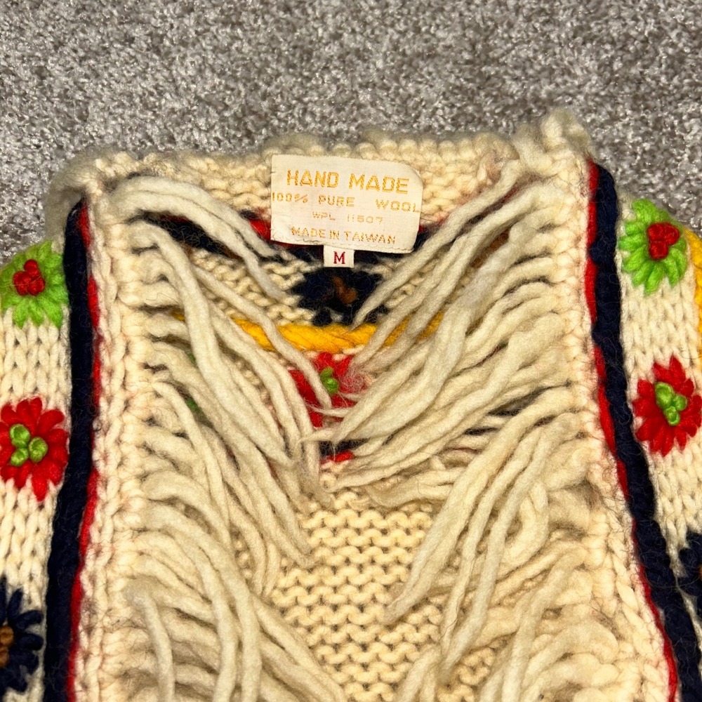 Vintage Hand Knit Fringe Wool Cardigan Vest 60s Boho Hippy Flowers Women Medium - Picture 9 of 10